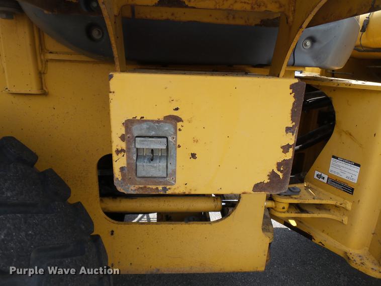 image for item DB7142 2004 John Deere 624J wheel loader