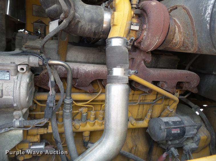 image for item DB7142 2004 John Deere 624J wheel loader