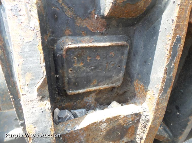 image for item DB7142 2004 John Deere 624J wheel loader