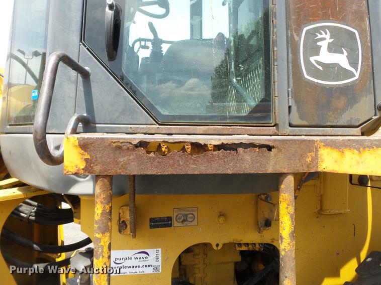 image for item DB7142 2004 John Deere 624J wheel loader