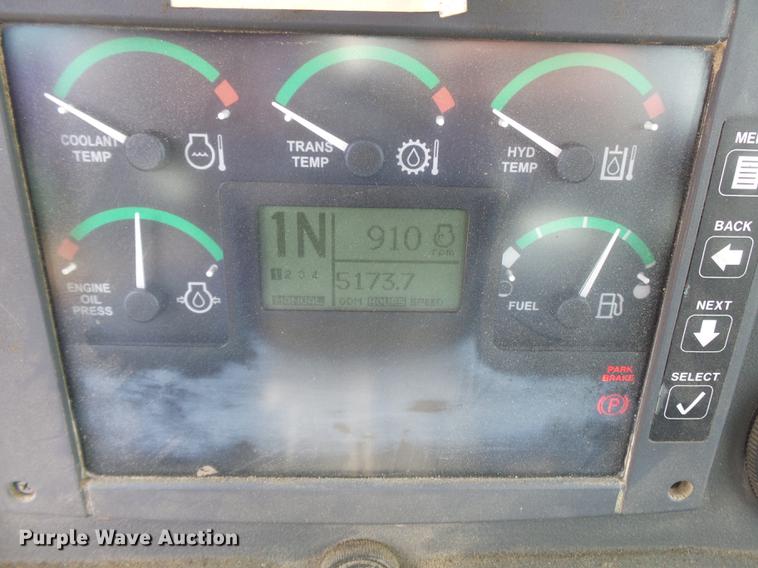 image for item DB7142 2004 John Deere 624J wheel loader