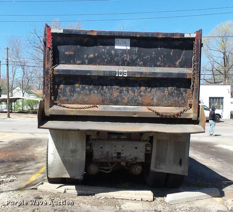 image for item DB7171 1987 Freightliner FLC dump truck