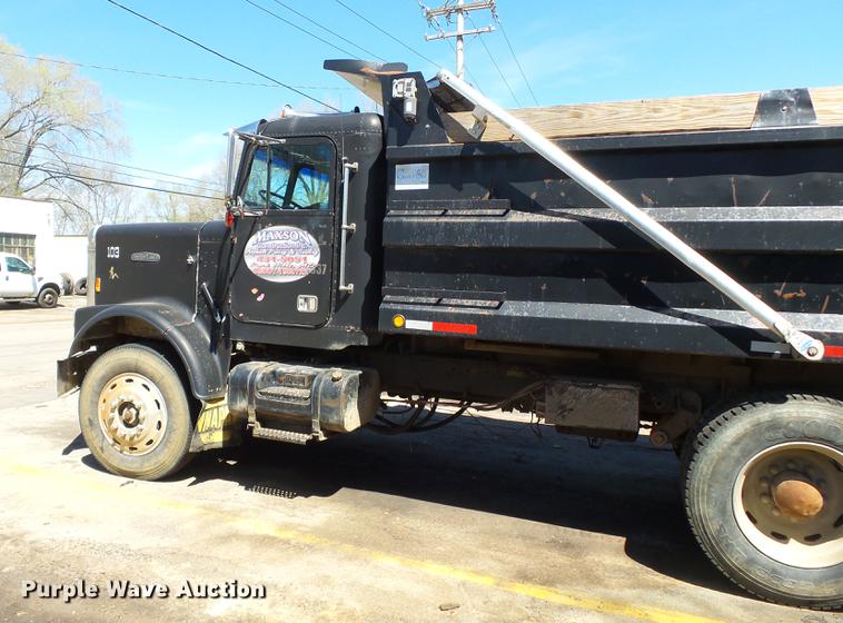 image for item DB7171 1987 Freightliner FLC dump truck