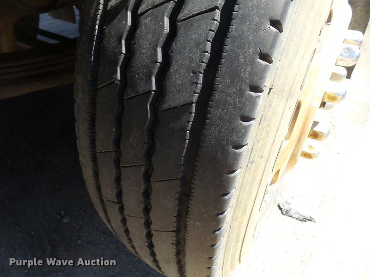 image for item DB7171 1987 Freightliner FLC dump truck