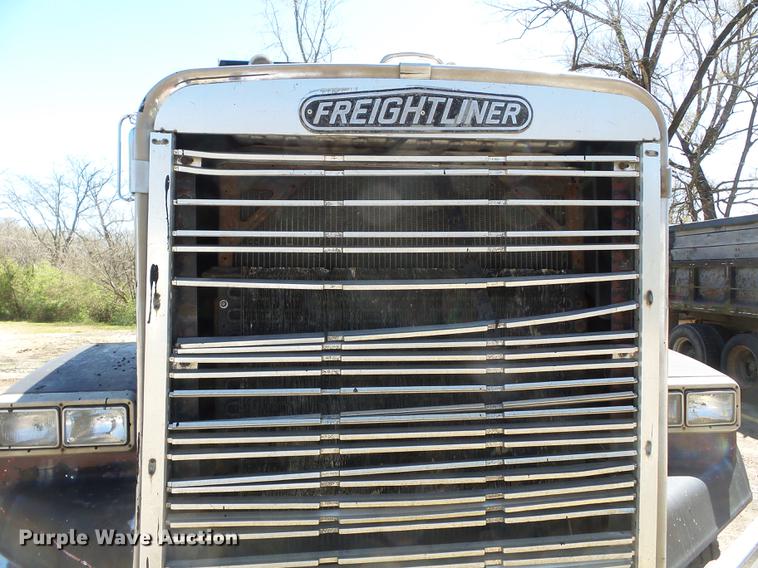 image for item DB7171 1987 Freightliner FLC dump truck