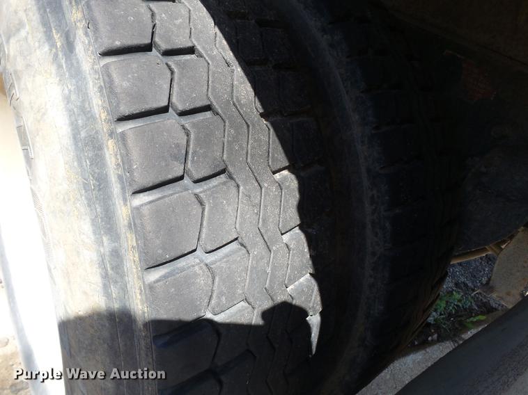 image for item DB7171 1987 Freightliner FLC dump truck