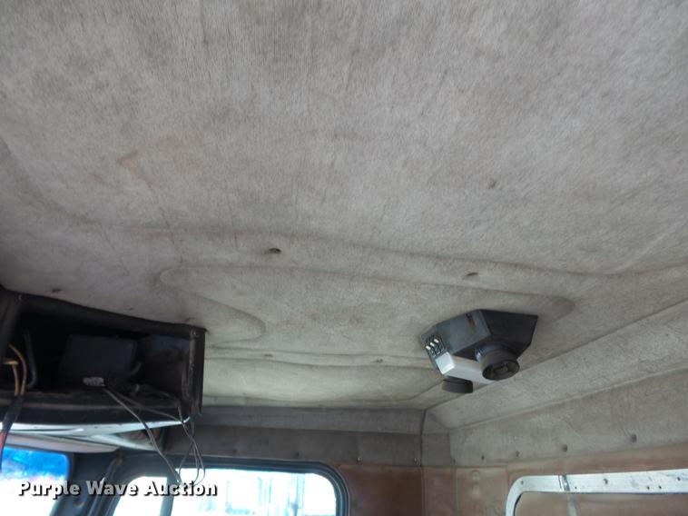 image for item DB7171 1987 Freightliner FLC dump truck