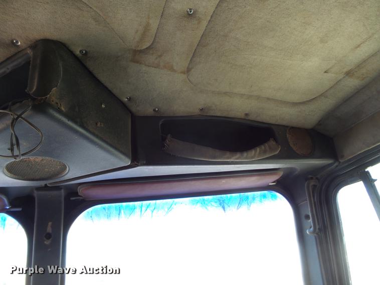 image for item DB7171 1987 Freightliner FLC dump truck