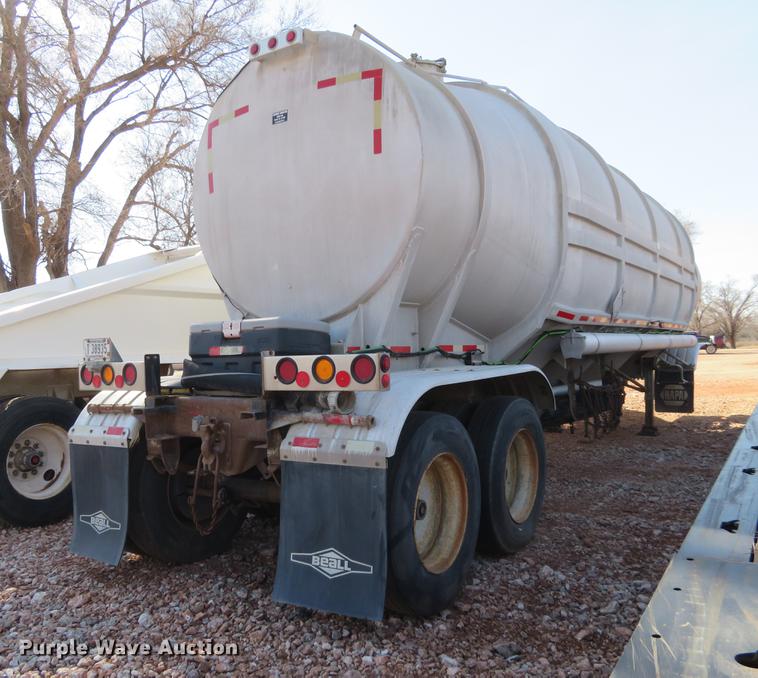 image for item DC0916 1968 Butler dry bulk pneumatic tank trailer