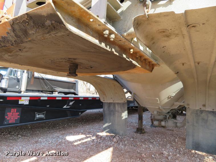 image for item DC0916 1968 Butler dry bulk pneumatic tank trailer