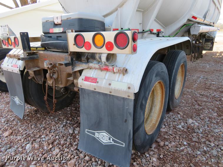 image for item DC0916 1968 Butler dry bulk pneumatic tank trailer