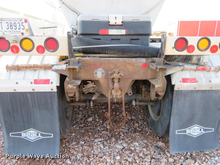 image for item DC0916 1968 Butler dry bulk pneumatic tank trailer