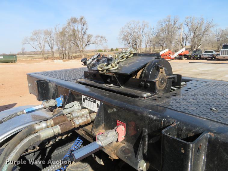 image for item DC0917 2016 Landoll 440A tilt deck trailer