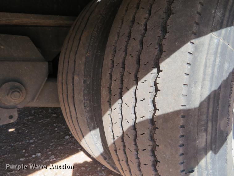 image for item DC0917 2016 Landoll 440A tilt deck trailer