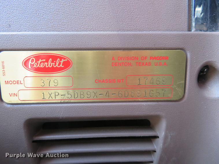 image for item DC0918 2006 Peterbilt 379 semi truck