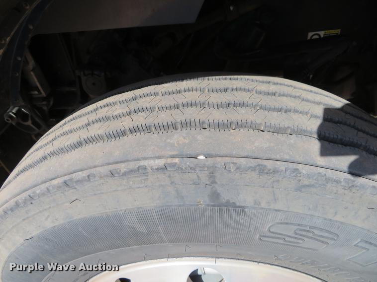 image for item DC0918 2006 Peterbilt 379 semi truck