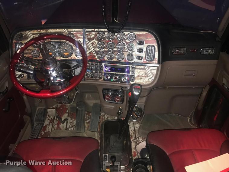 image for item DC0918 2006 Peterbilt 379 semi truck