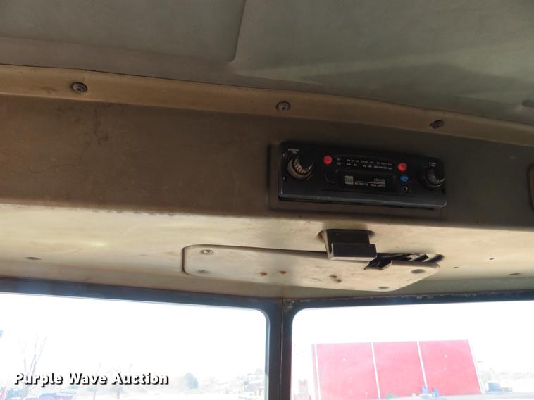 image for item DC0920 1990 Peterbilt 379 dump truck