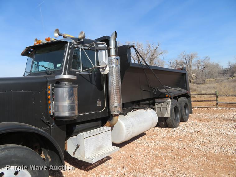 image for item DC0920 1990 Peterbilt 379 dump truck