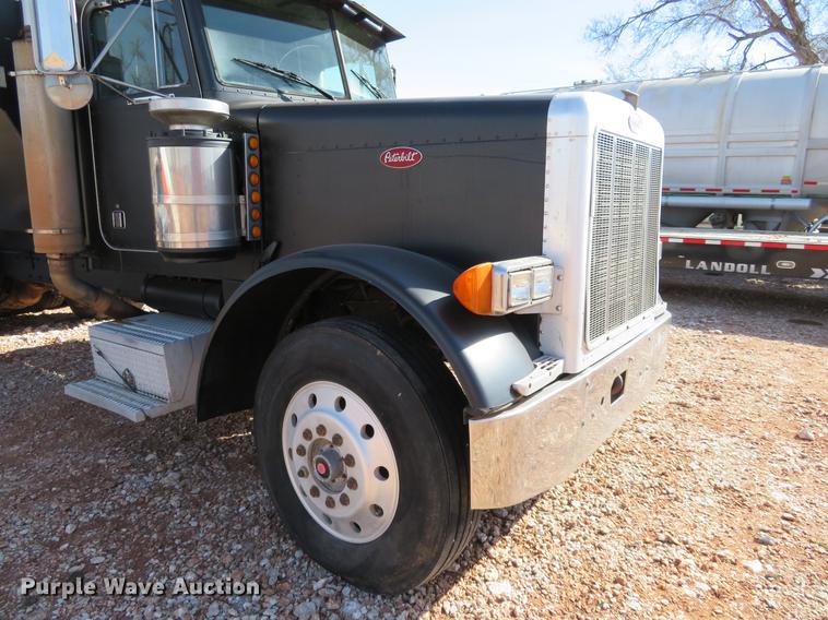 image for item DC0920 1990 Peterbilt 379 dump truck