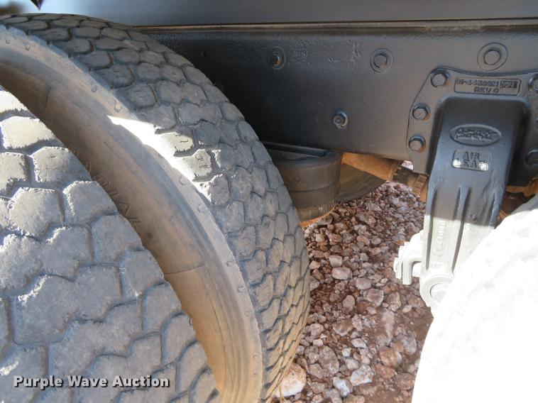 image for item DC0920 1990 Peterbilt 379 dump truck