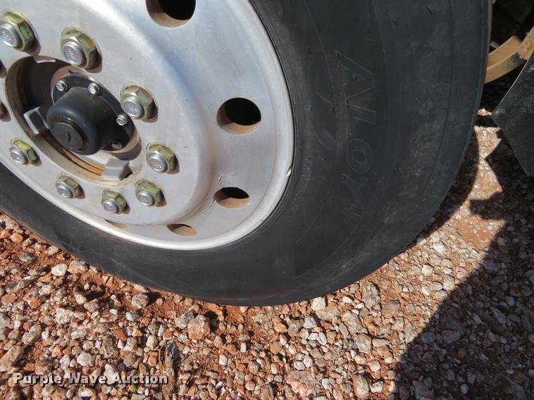 image for item DC0920 1990 Peterbilt 379 dump truck