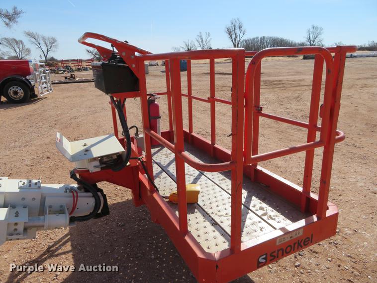 image for item DC0921 2014 Snorkel TB60 boom lift