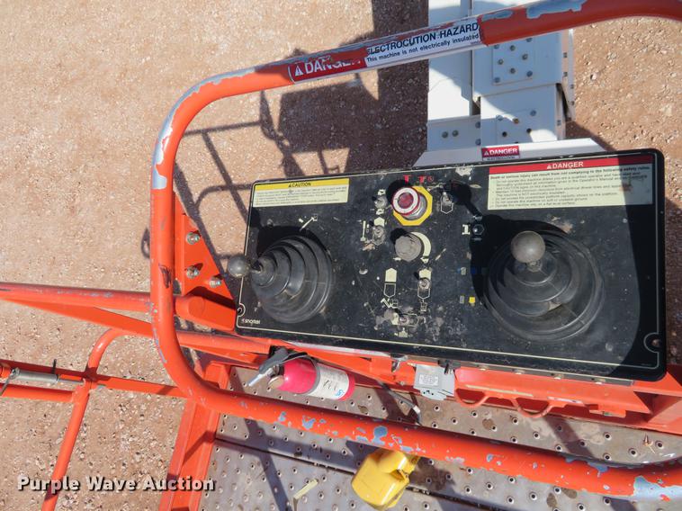 image for item DC0921 2014 Snorkel TB60 boom lift