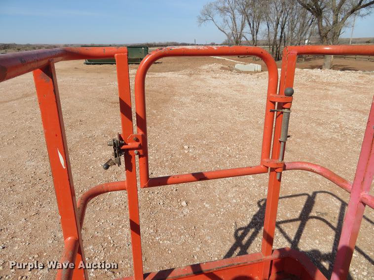 image for item DC0922 2005 Snorkel TB60 boom lift