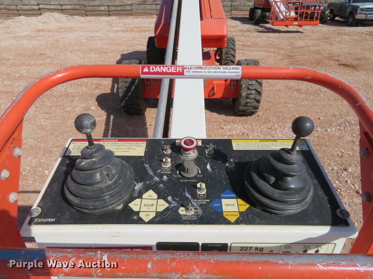 image for item DC0922 2005 Snorkel TB60 boom lift