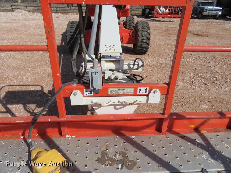 image for item DC0922 2005 Snorkel TB60 boom lift