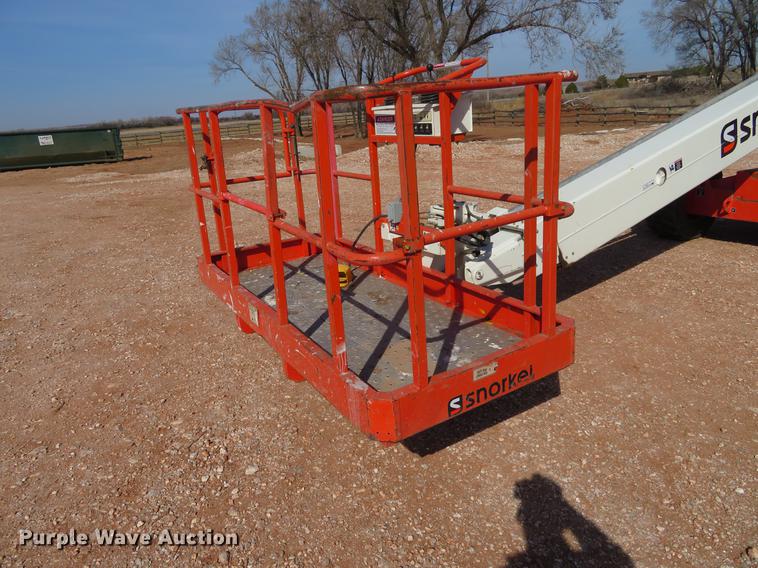 image for item DC0922 2005 Snorkel TB60 boom lift