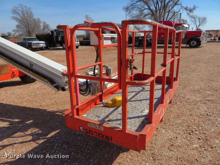 image for item DC0922 2005 Snorkel TB60 boom lift