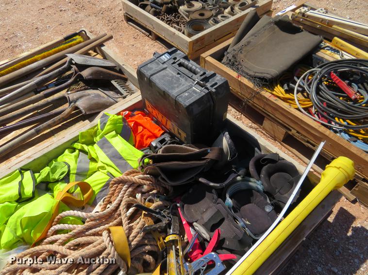 image for item DC0925 Tools