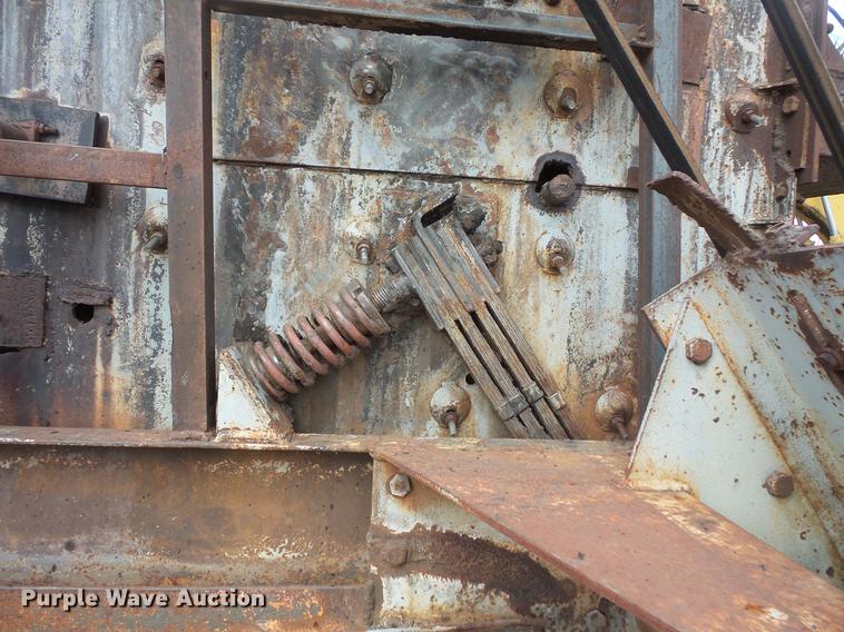 image for item DC1207 Cedarapids vibratory screen