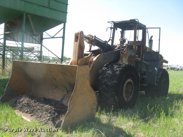 image for item DC2273 Case 921C wheel loader