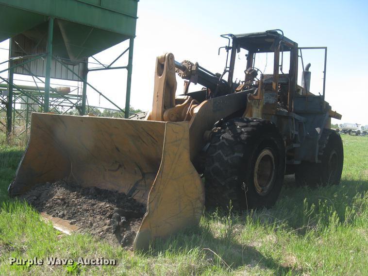 image for item DC2273 Case 921C wheel loader