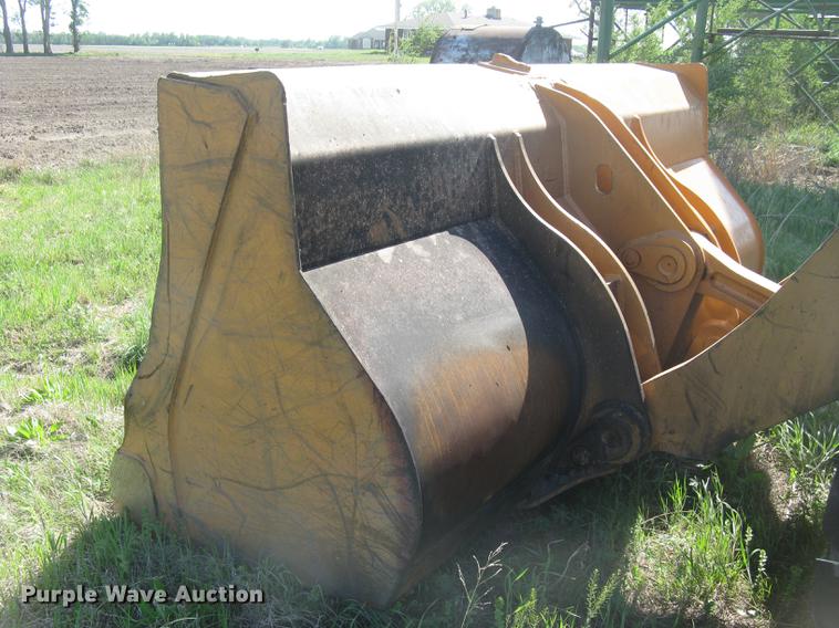 image for item DC2273 Case 921C wheel loader