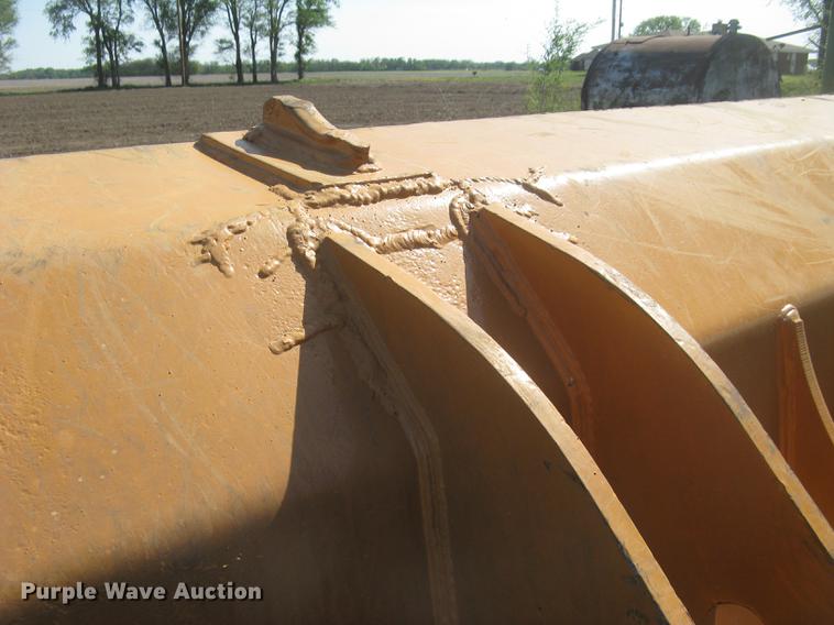 image for item DC2273 Case 921C wheel loader