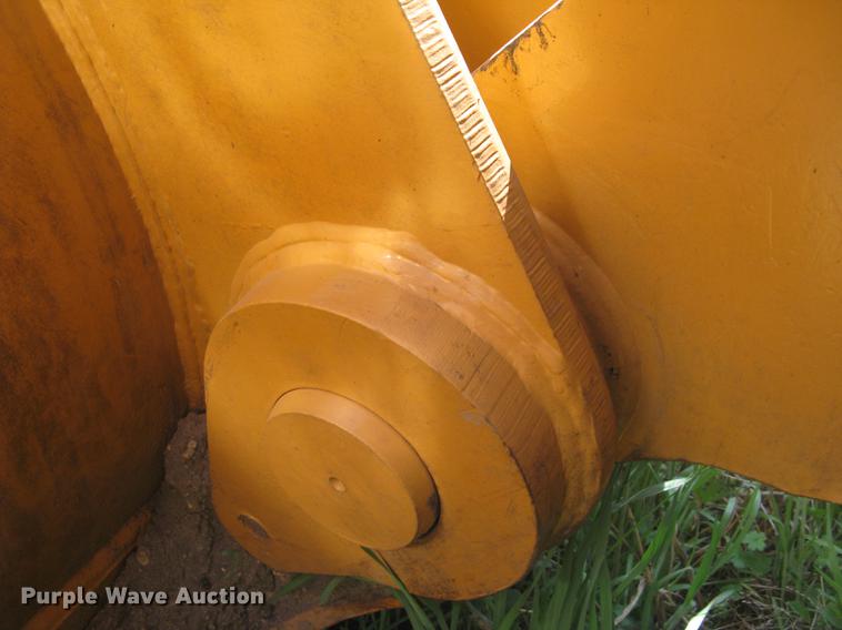 image for item DC2273 Case 921C wheel loader