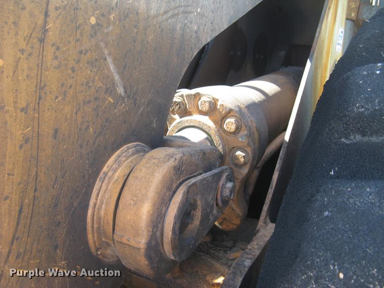 image for item DC2273 Case 921C wheel loader
