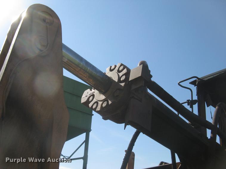 image for item DC2273 Case 921C wheel loader