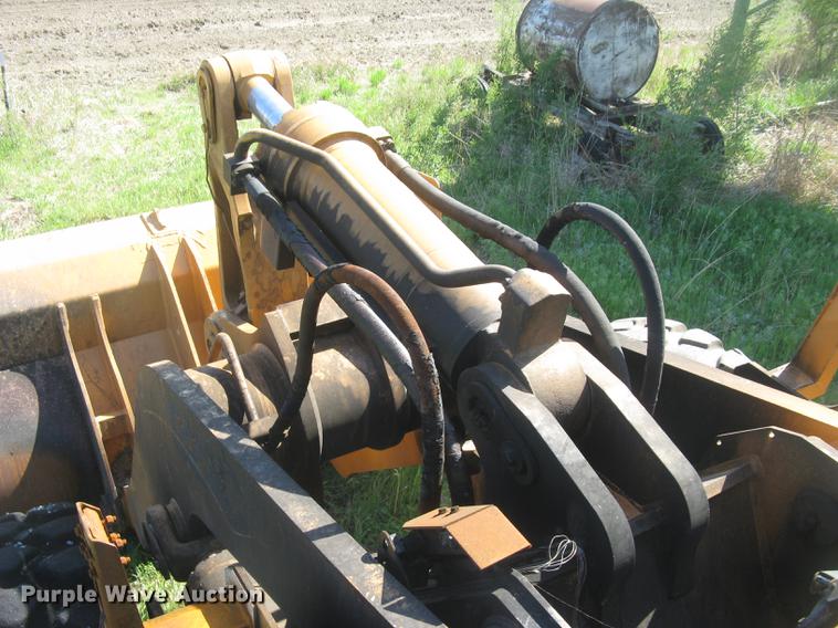 image for item DC2273 Case 921C wheel loader