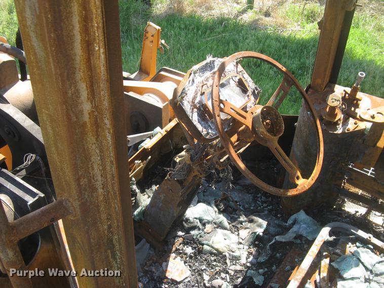 image for item DC2273 Case 921C wheel loader