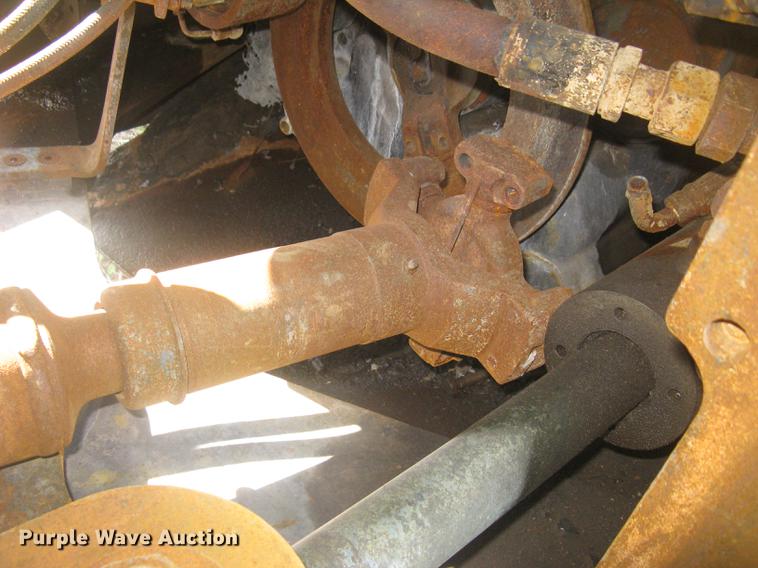 image for item DC2273 Case 921C wheel loader