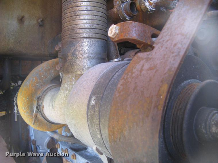 image for item DC2273 Case 921C wheel loader