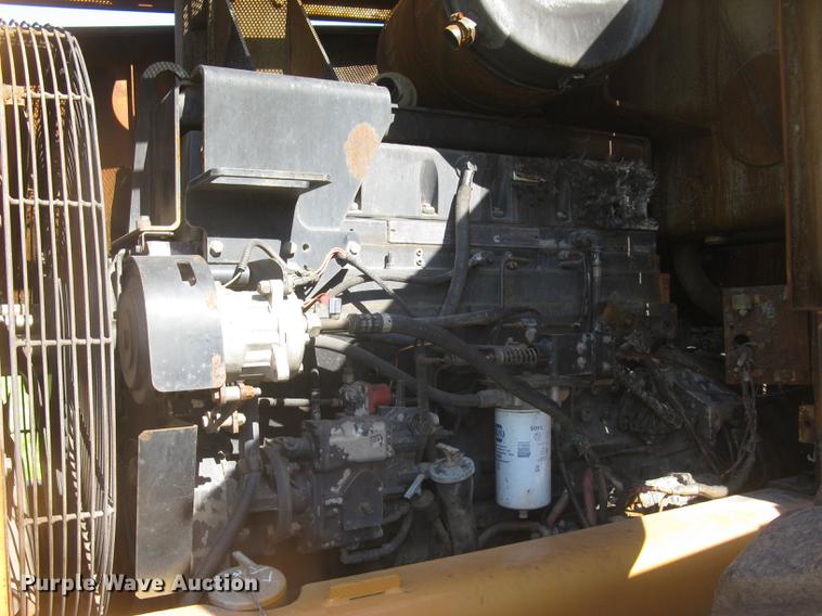 image for item DC2273 Case 921C wheel loader