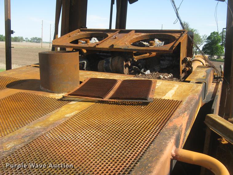 image for item DC2273 Case 921C wheel loader