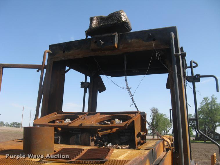 image for item DC2273 Case 921C wheel loader