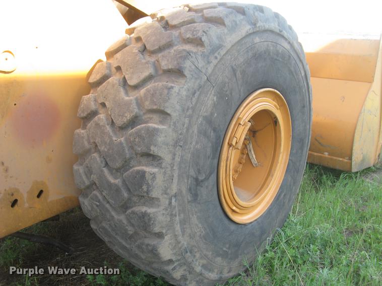 image for item DC2273 Case 921C wheel loader